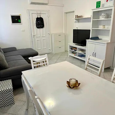 Zaklad Soce With Hot Tube And Free Parking *