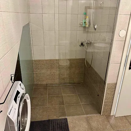 Zaklad Soce With Hot Tube And Free Parking Apartmán