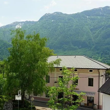 Zaklad Soce With Hot Tube And Free Parking *