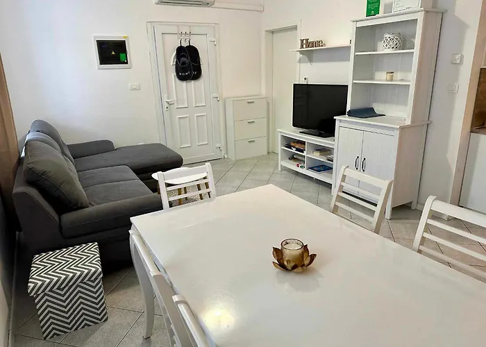 Zaklad Soce With Hot Tube And Free Parking *